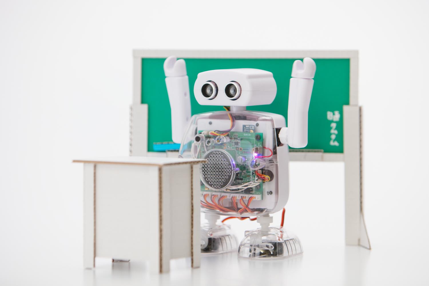 技術科の授業だけでは足りない！中学生の「IT離れ」を加速させるコマ数不足